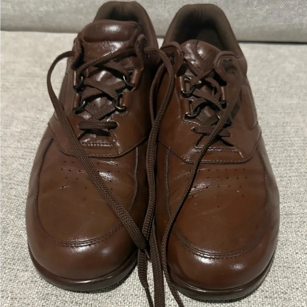 SAS Men's Brown Leather Oxfords